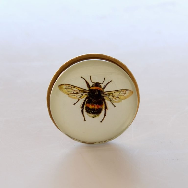 BEE KNOB  4.5CM DIAM